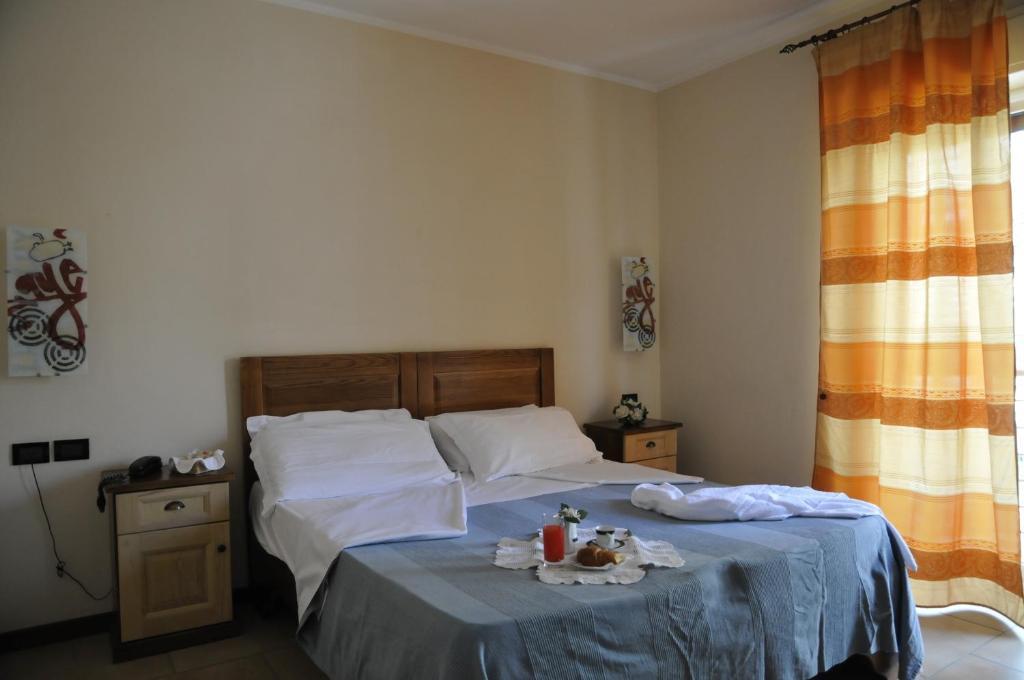 Hotel Fly Casoria Szoba fotó