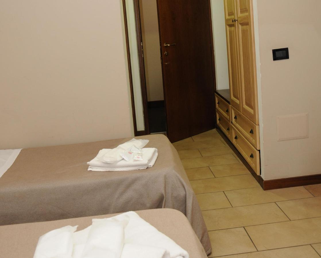 Hotel Fly Casoria Kültér fotó