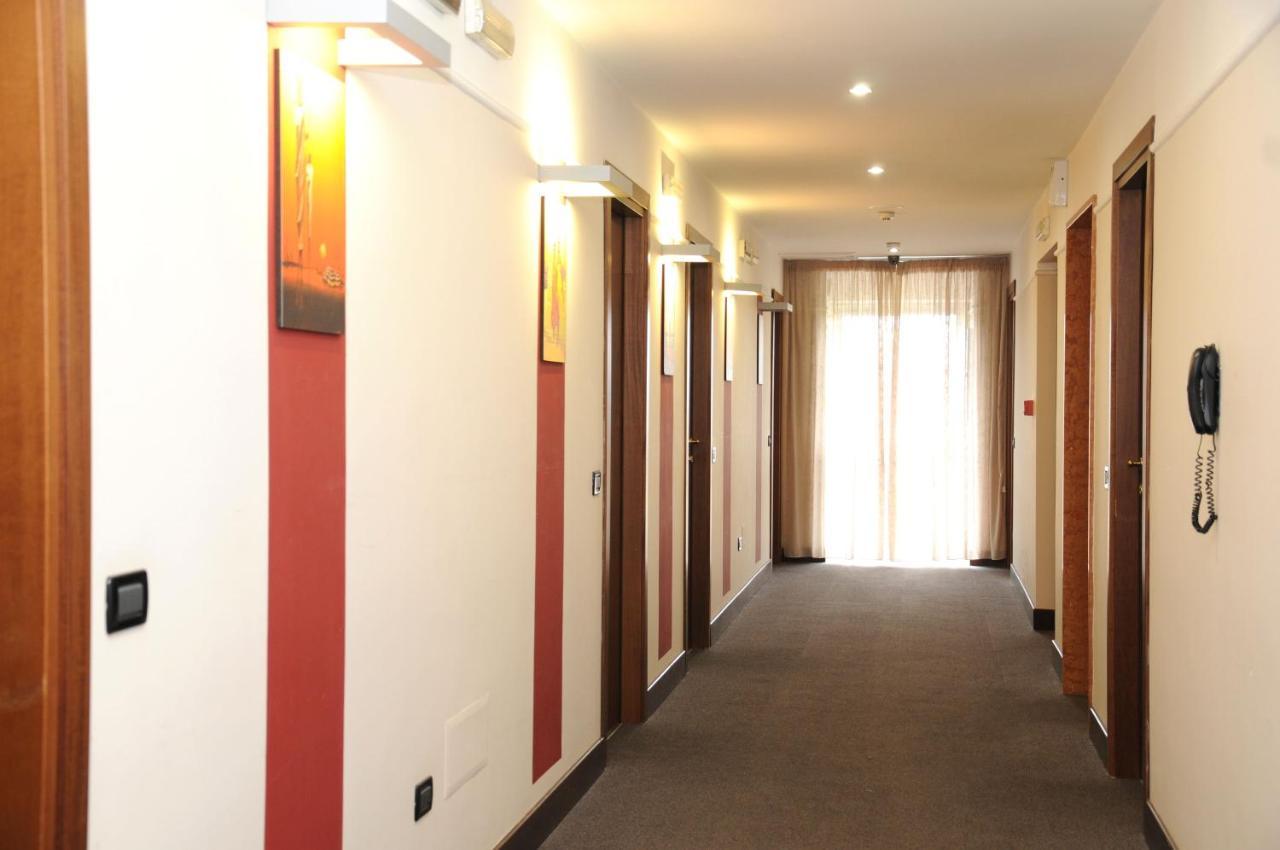 Hotel Fly Casoria Kültér fotó
